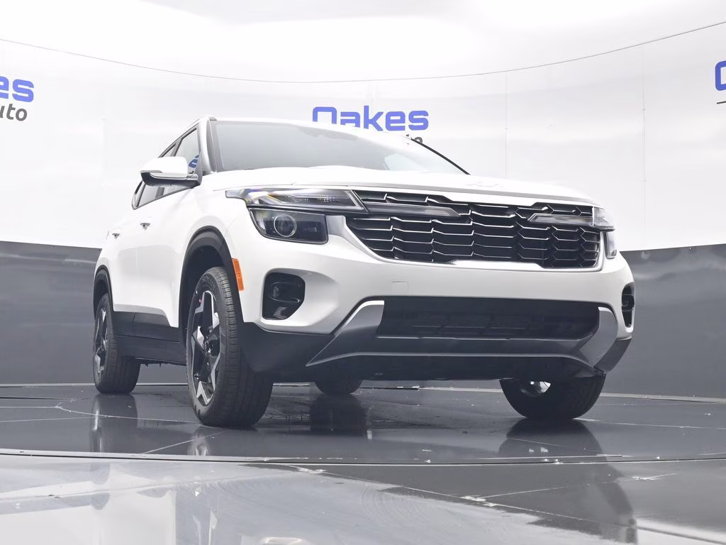 2026 Snow White Pearl Kia Seltos S AWD SUV