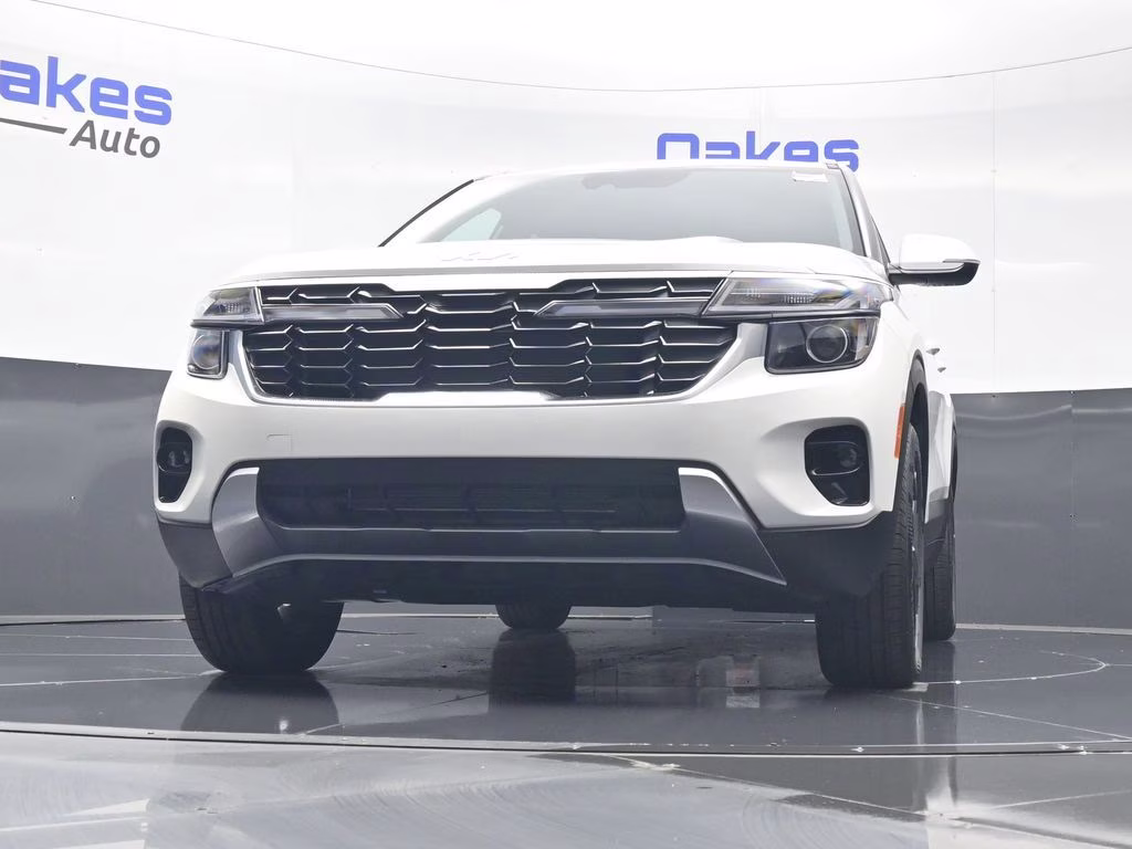 2026 Snow White Pearl Kia Seltos S AWD SUV