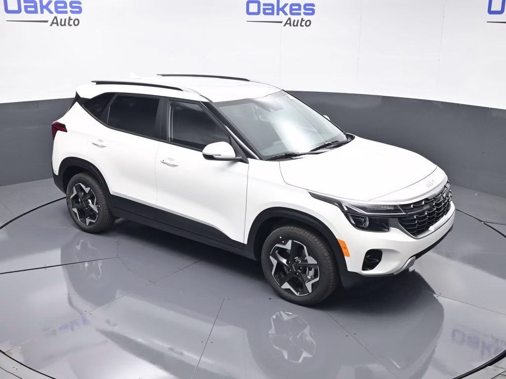 2026 Snow White Pearl Kia Seltos S AWD SUV