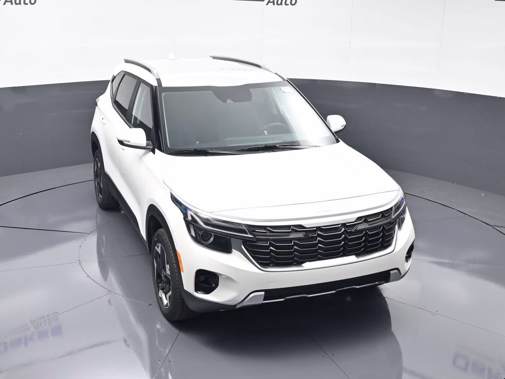 2026 Snow White Pearl Kia Seltos S AWD SUV