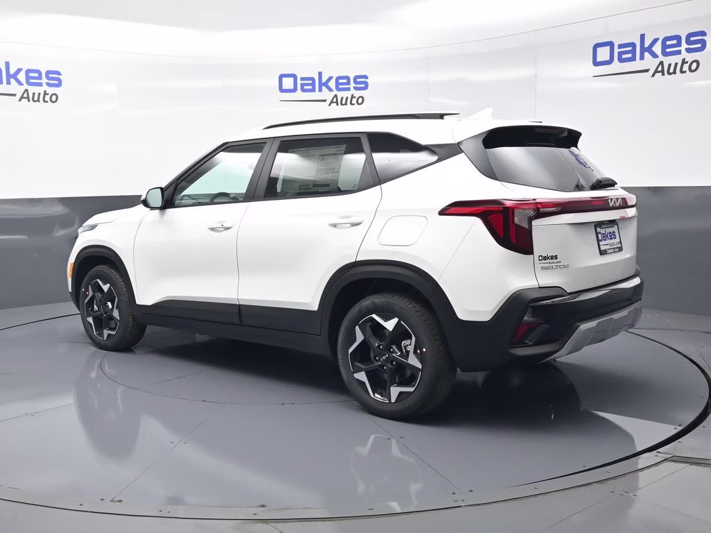 2026 Snow White Pearl Kia Seltos S AWD SUV
