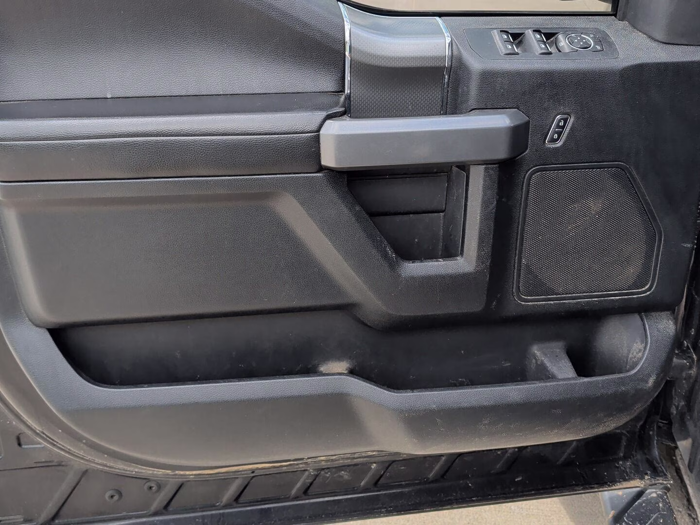 2017 Shadow Black Ford F-150 XLT 4X4 Truck