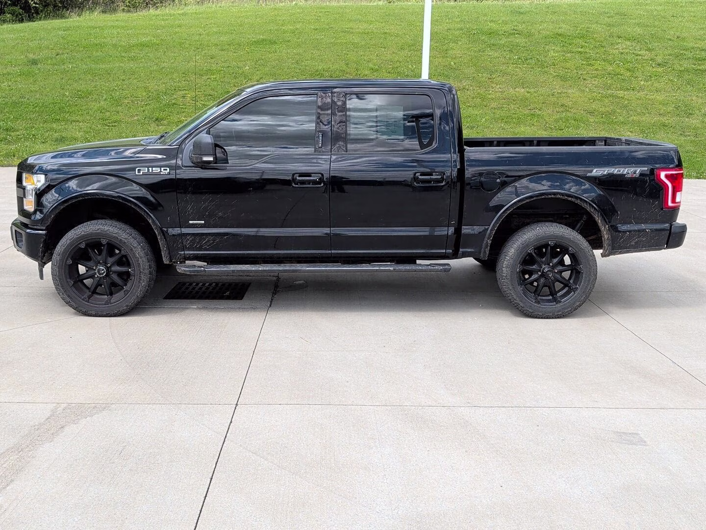 2017 Shadow Black Ford F-150 XLT 4X4 Truck