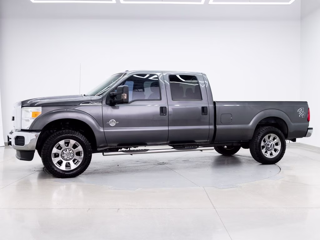 2015 Magnetic Metallic Ford Super Duty F-250 SRW XLT 4X4 Truck