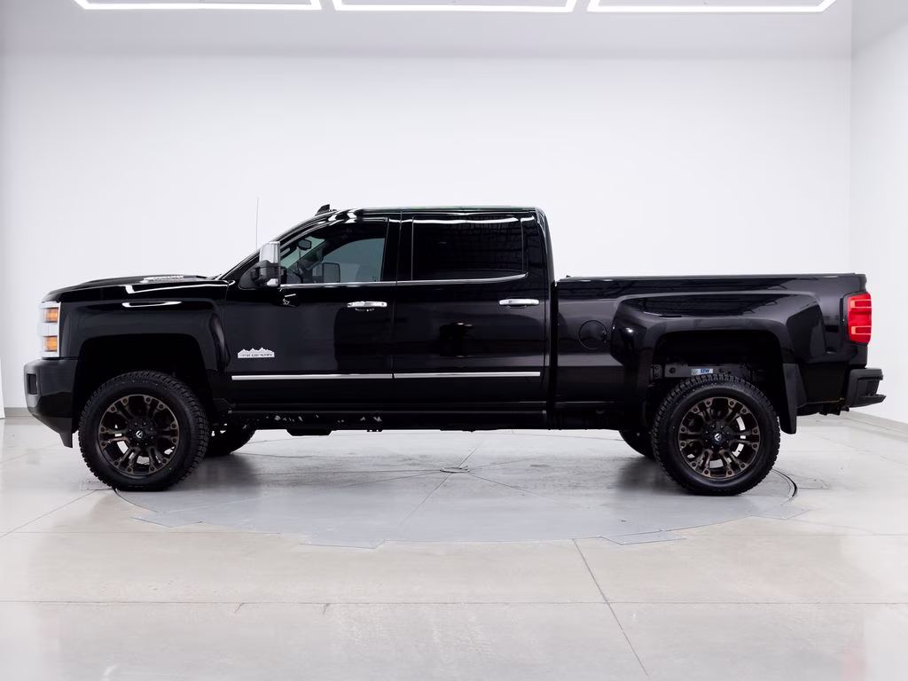 2019 Black Chevrolet Silverado 3500HD High Country 4X4 Truck