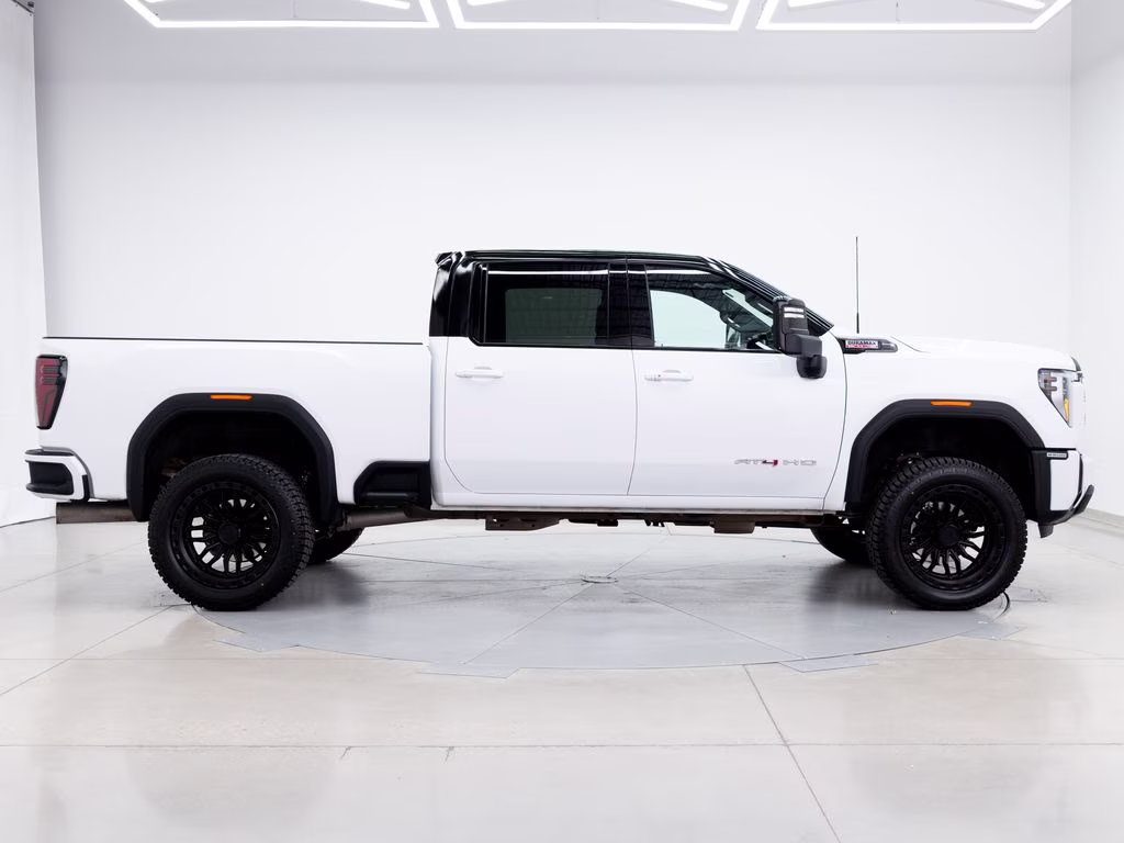 2025 Summit White GMC Sierra 2500HD AT4 4X4 Truck