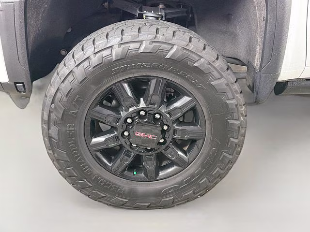 2024 Summit White GMC Sierra 3500HD AT4 4X4 Truck
