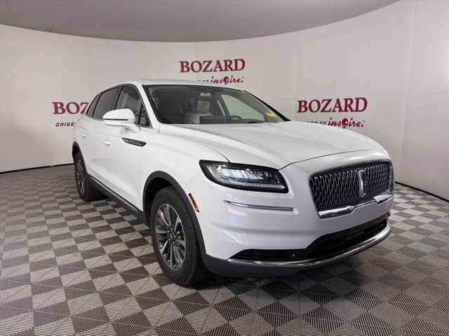 2022 White Metallic Lincoln Nautilus Standard FWD SUV