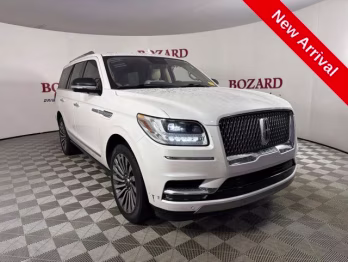2019 White Platinum Clearcoat Metallic Lincoln Navigator Reserve 4X4 SUV