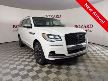 2022 White Metallic Lincoln Navigator Black Label 4X4 SUV