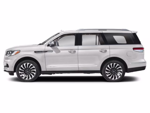 2022 White Metallic Lincoln Navigator Black Label 4X4 SUV