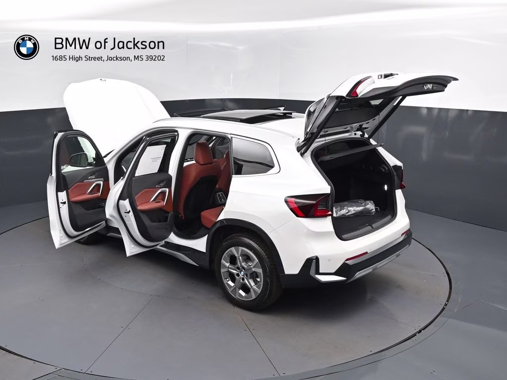 2026 Mineral White Metallic BMW X1 xDrive28i AWD SUV