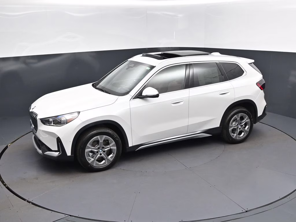 2026 Mineral White Metallic BMW X1 xDrive28i AWD SUV