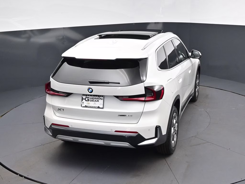 2026 Mineral White Metallic BMW X1 xDrive28i AWD SUV