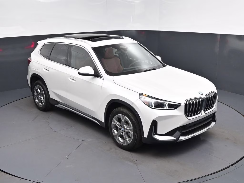2026 Mineral White Metallic BMW X1 xDrive28i AWD SUV