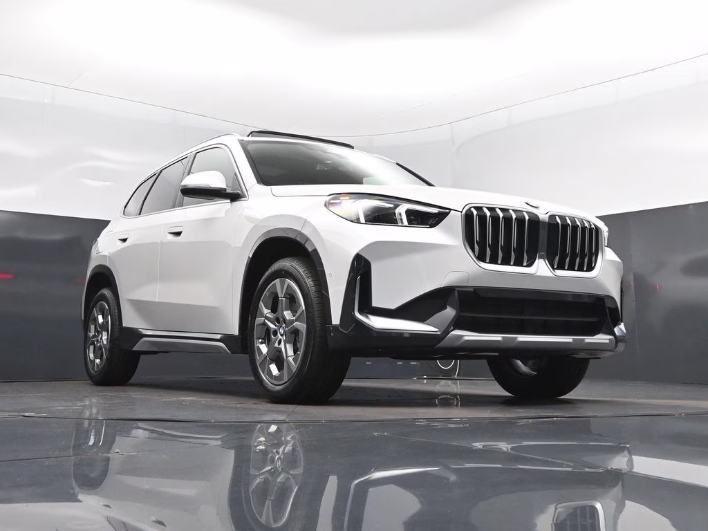 2026 Mineral White Metallic BMW X1 xDrive28i AWD SUV