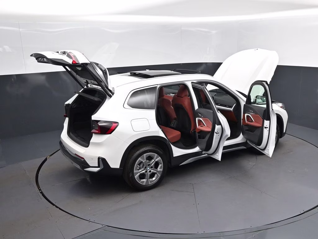 2026 Mineral White Metallic BMW X1 xDrive28i AWD SUV