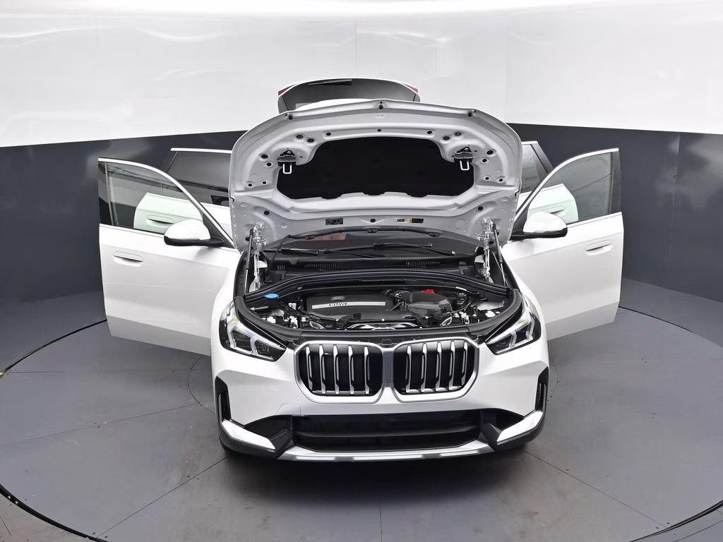 2026 Mineral White Metallic BMW X1 xDrive28i AWD SUV
