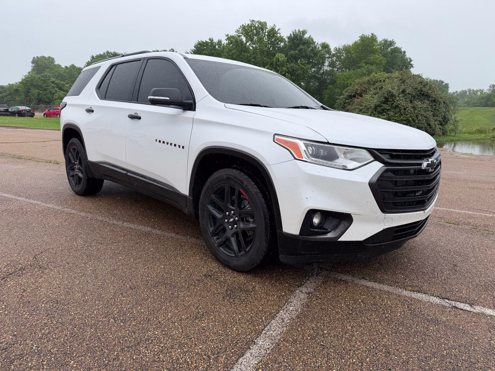 2021 Pearl Chevrolet Traverse Premier FWD SUV
