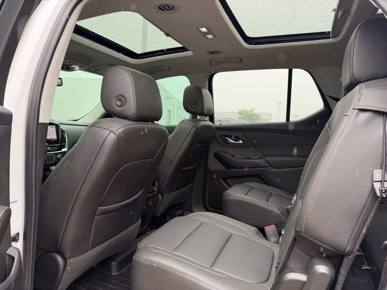 2021 Pearl Chevrolet Traverse Premier FWD SUV