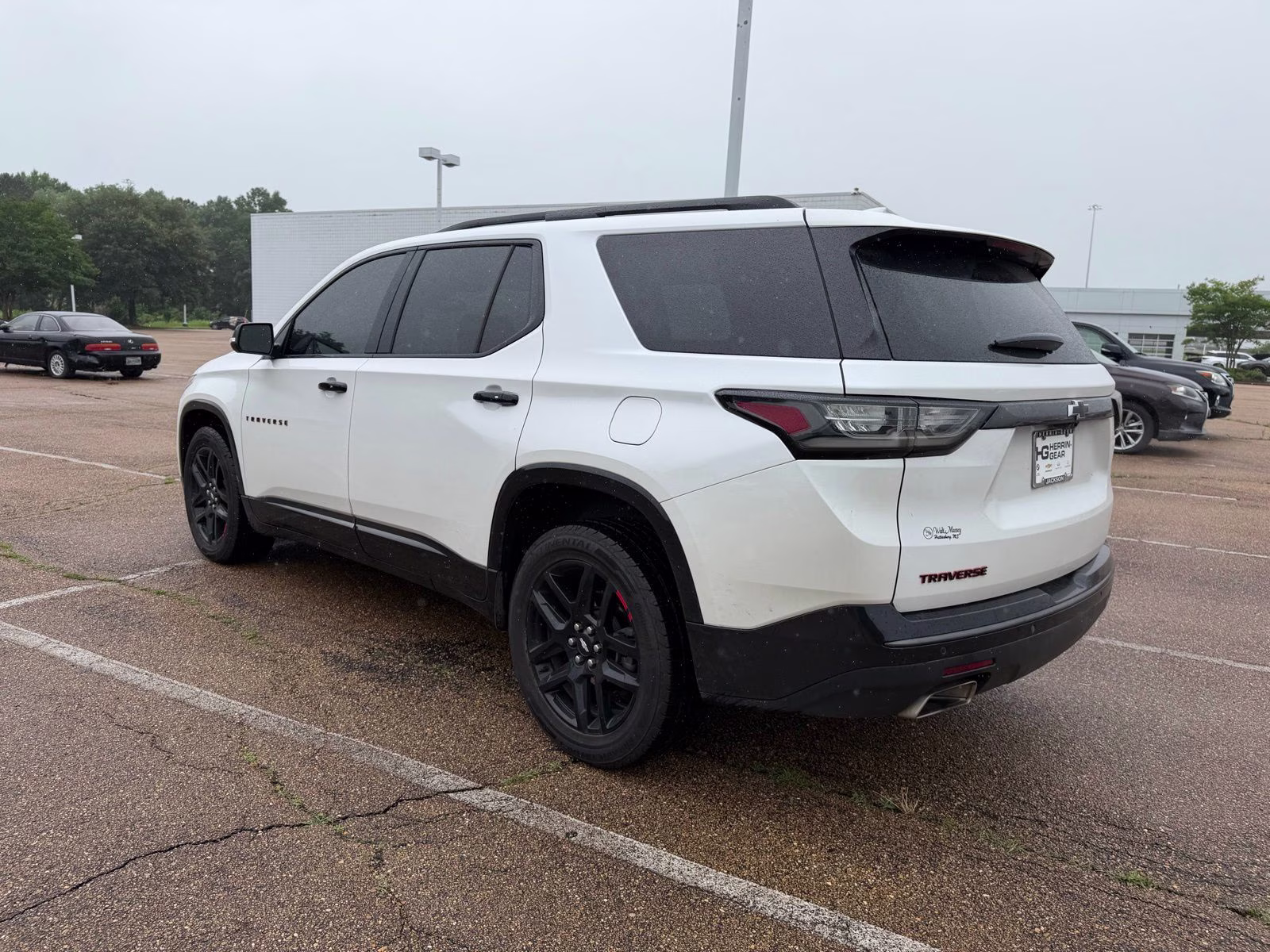 2021 Pearl Chevrolet Traverse Premier FWD SUV