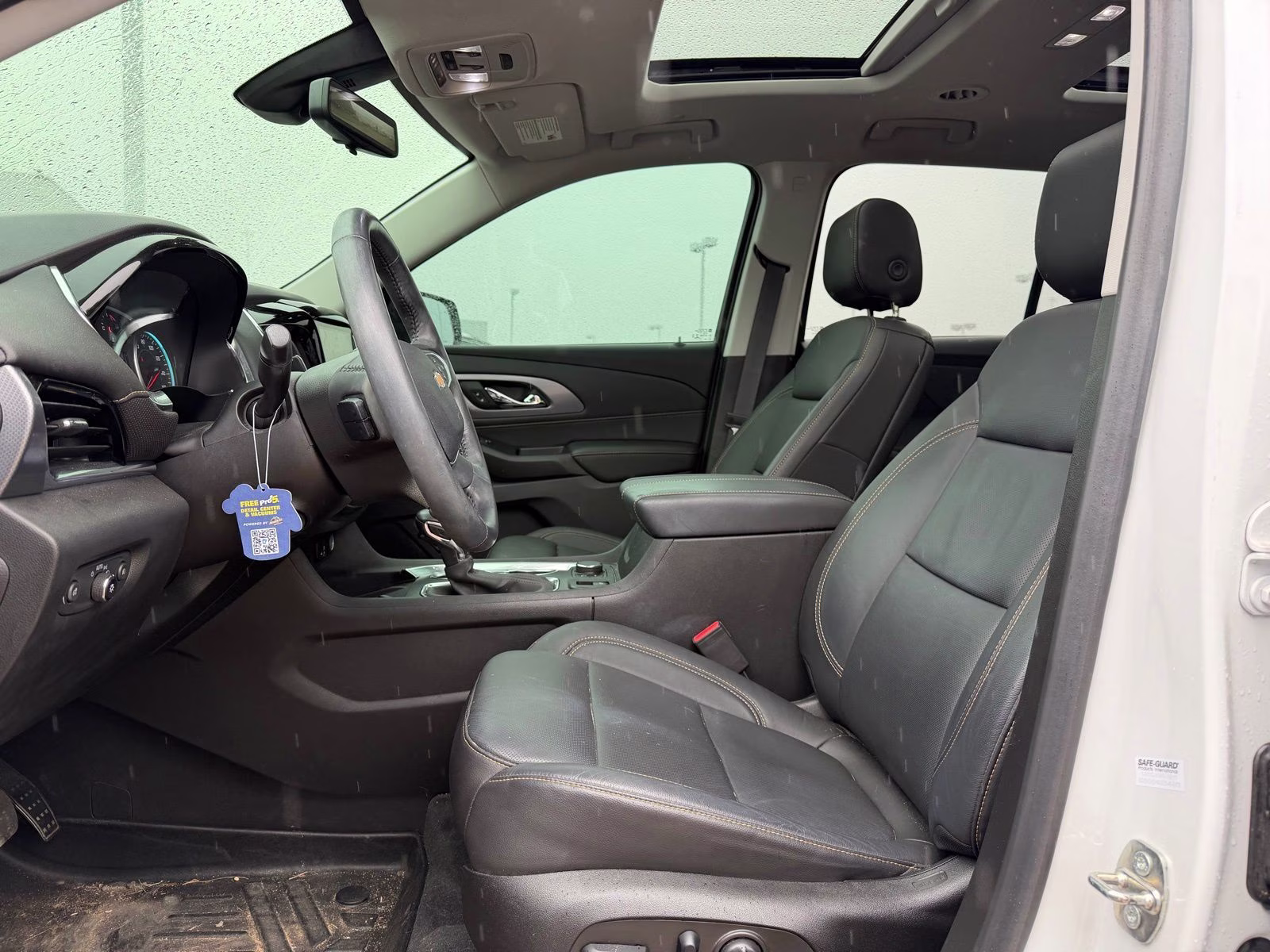 2021 Pearl Chevrolet Traverse Premier FWD SUV