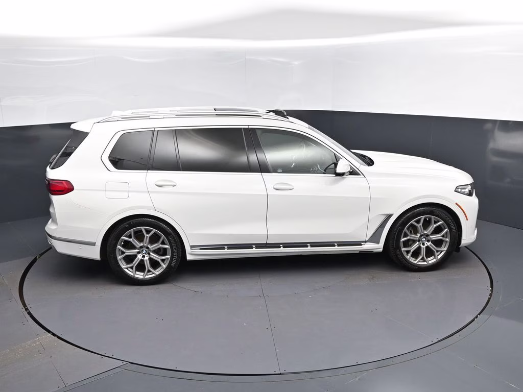 2021 Alpine White BMW X7 xDrive40i AWD SUV
