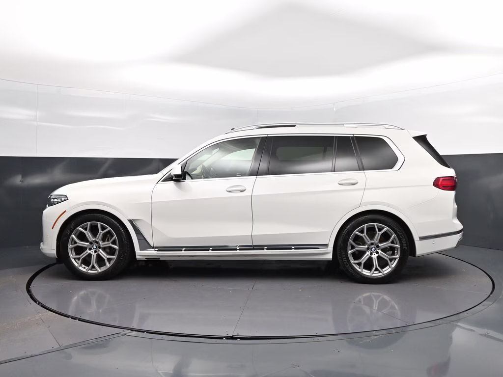 2021 Alpine White BMW X7 xDrive40i AWD SUV