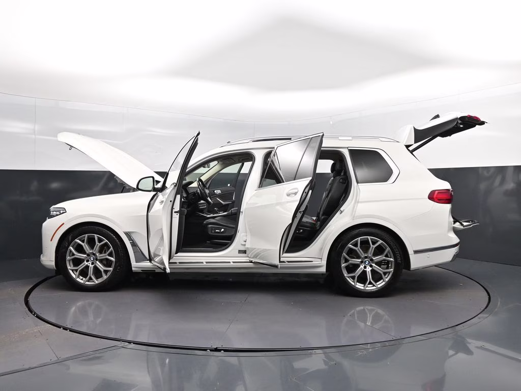 2021 Alpine White BMW X7 xDrive40i AWD SUV