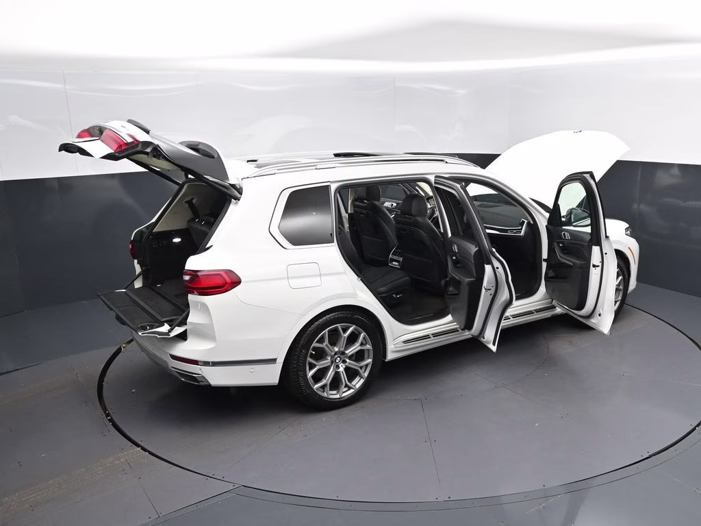 2021 Alpine White BMW X7 xDrive40i AWD SUV