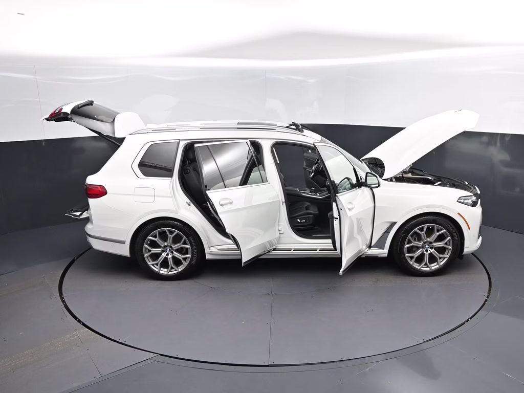 2021 Alpine White BMW X7 xDrive40i AWD SUV