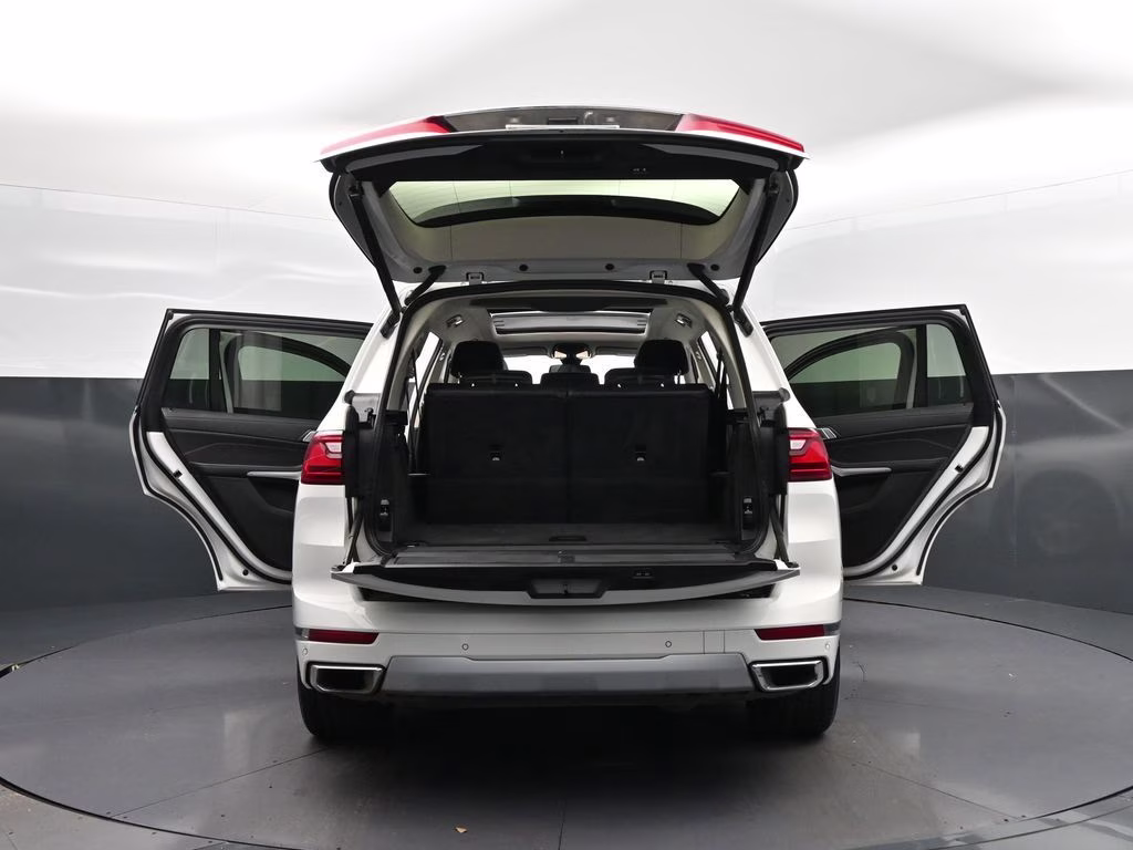 2021 Alpine White BMW X7 xDrive40i AWD SUV