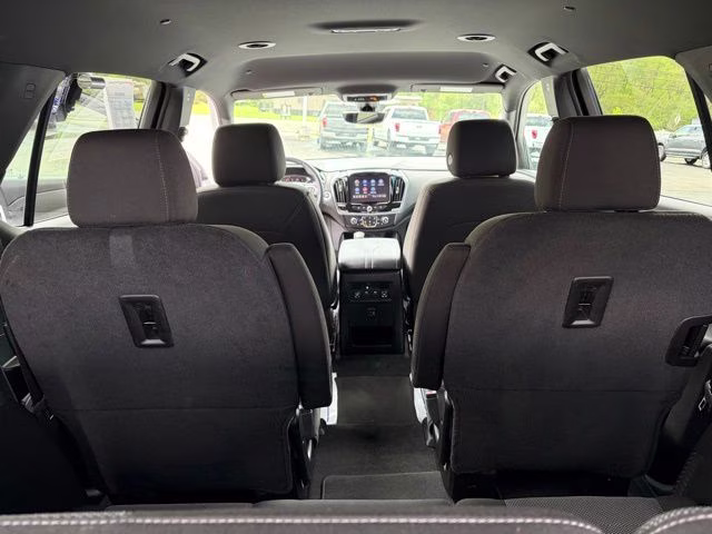 2023 Summit White Chevrolet Traverse LT AWD SUV