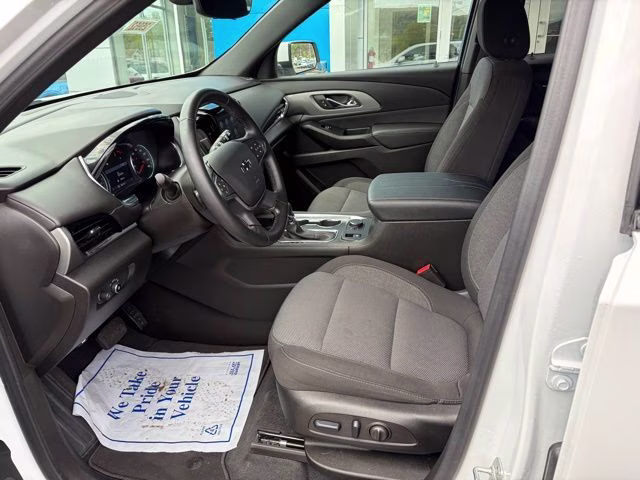 2023 Summit White Chevrolet Traverse LT AWD SUV