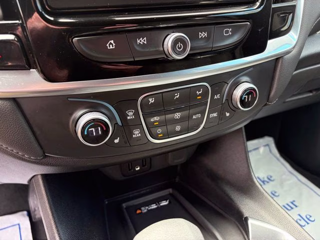 2023 Summit White Chevrolet Traverse LT AWD SUV