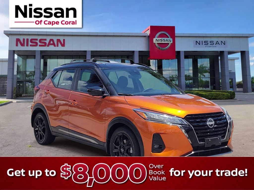 2023 Monarch Orange Metallic/Super Black Nissan Kicks SR FWD SUV