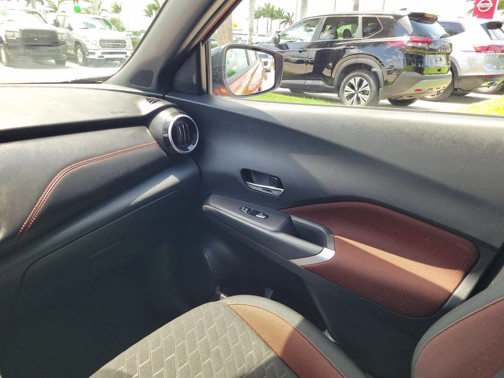 2023 Monarch Orange Metallic/Super Black Nissan Kicks SR FWD SUV