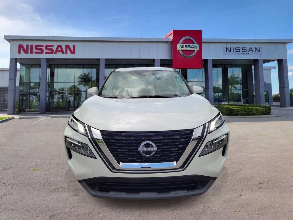 2023 Pearl White Tricoat Nissan Rogue SV FWD SUV