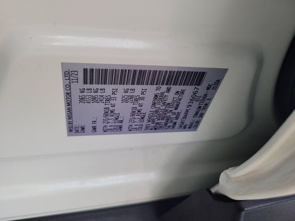 2023 Pearl White Tricoat Nissan Rogue SV FWD SUV
