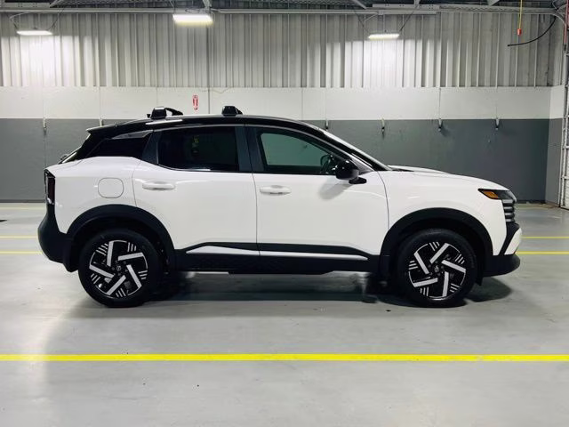 2026 Aspen White/Super Black Nissan Kicks SV FWD SUV
