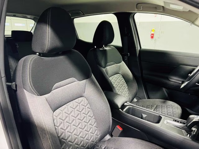 2026 Aspen White/Super Black Nissan Kicks SV FWD SUV