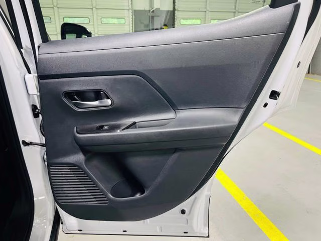 2026 Aspen White/Super Black Nissan Kicks SV FWD SUV