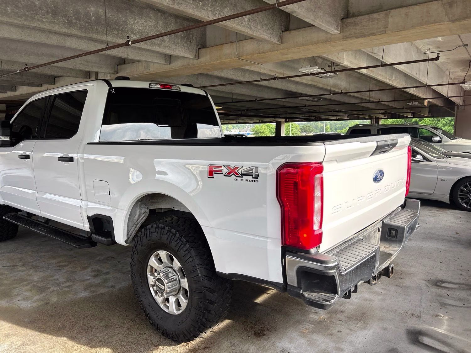 2023 Oxford White Ford Super Duty F-250 SRW XLT 4X4 Truck