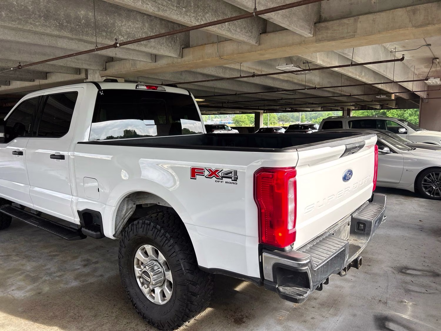 2023 Oxford White Ford Super Duty F-250 SRW XLT 4X4 Truck
