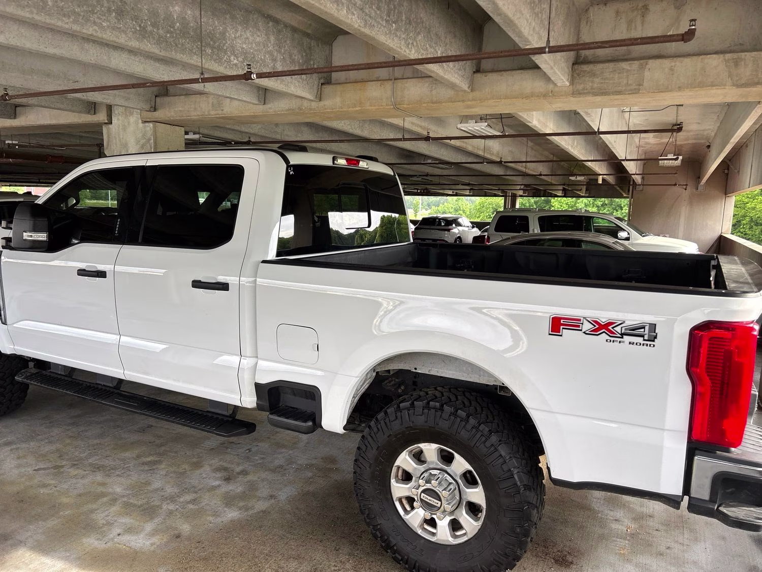 2023 Oxford White Ford Super Duty F-250 SRW XLT 4X4 Truck