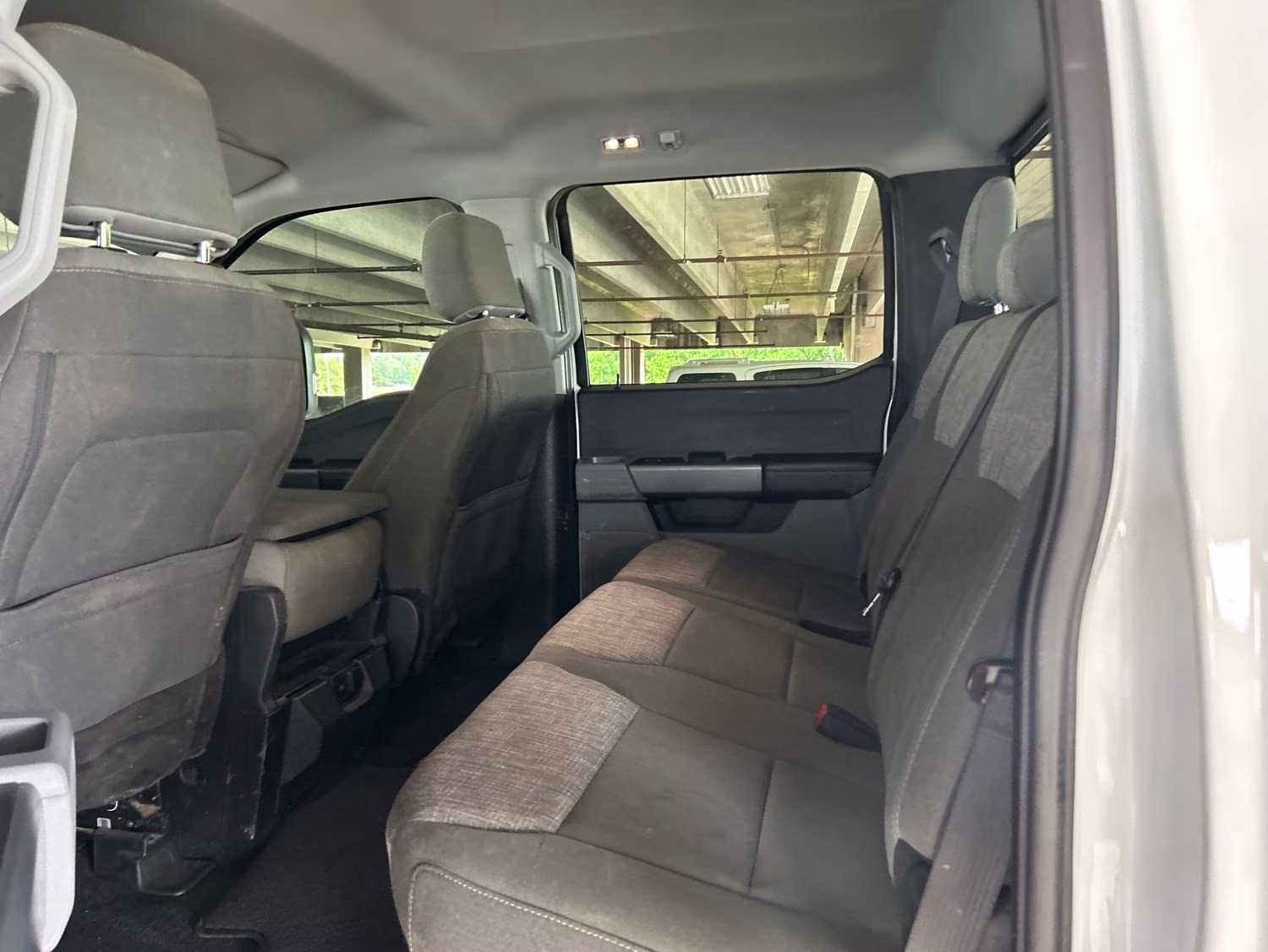 2023 Oxford White Ford Super Duty F-250 SRW XLT 4X4 Truck