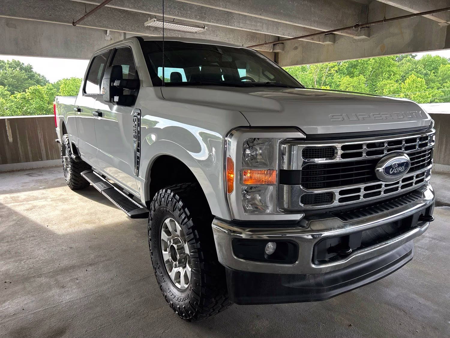 2023 Oxford White Ford Super Duty F-250 SRW XLT 4X4 Truck