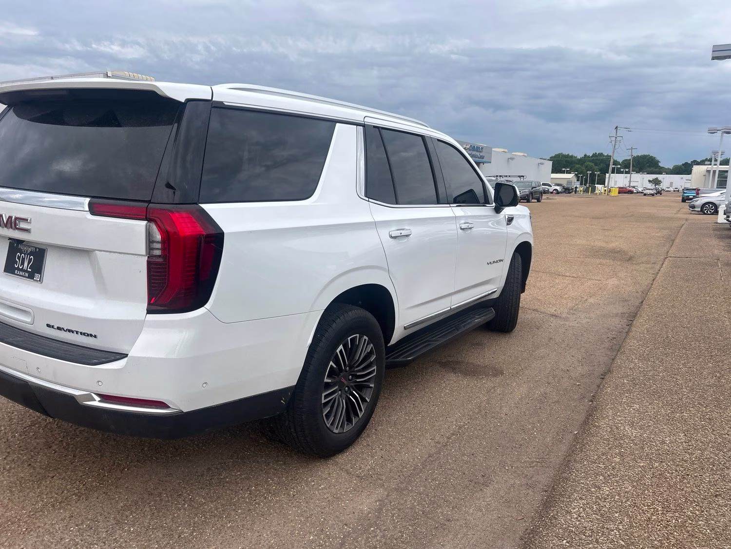 2025 Summit White GMC Yukon Elevation 4X4 SUV