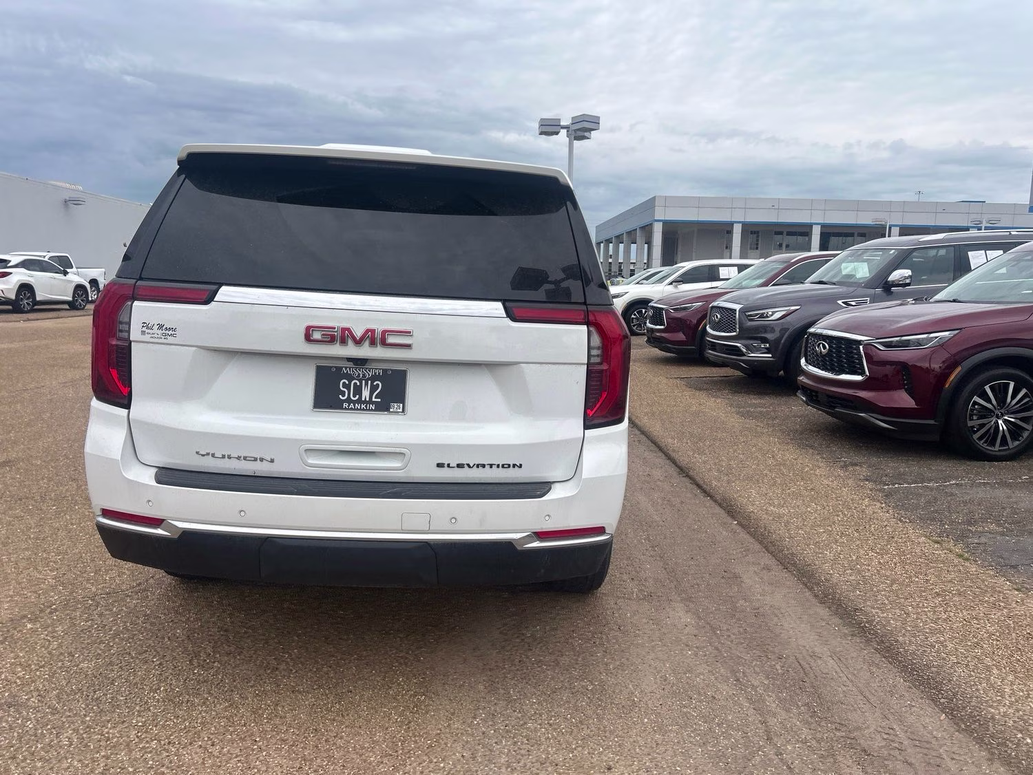 2025 Summit White GMC Yukon Elevation 4X4 SUV