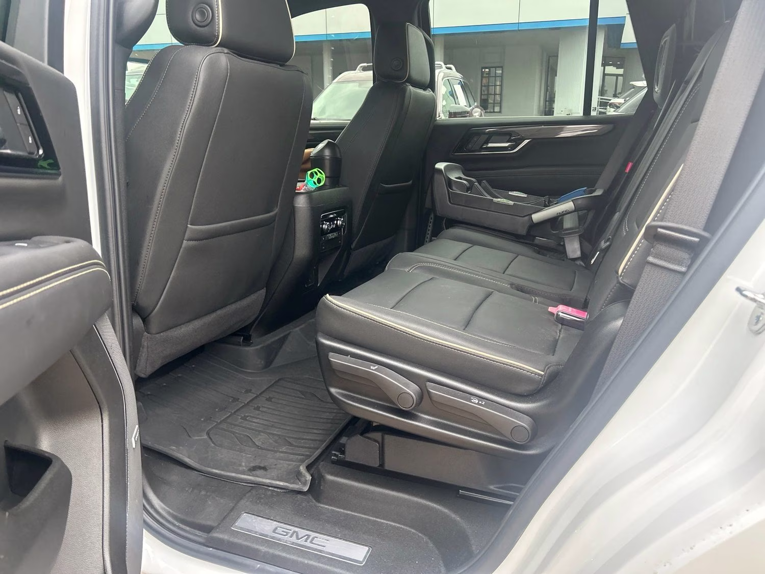 2025 Summit White GMC Yukon Elevation 4X4 SUV